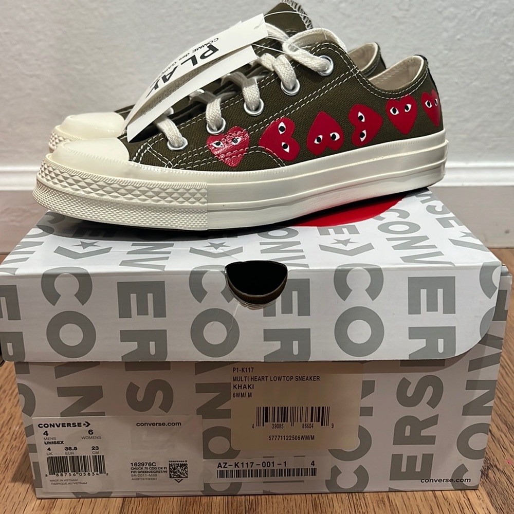 Brand New Comme des Garçon Play Converse M4/W6